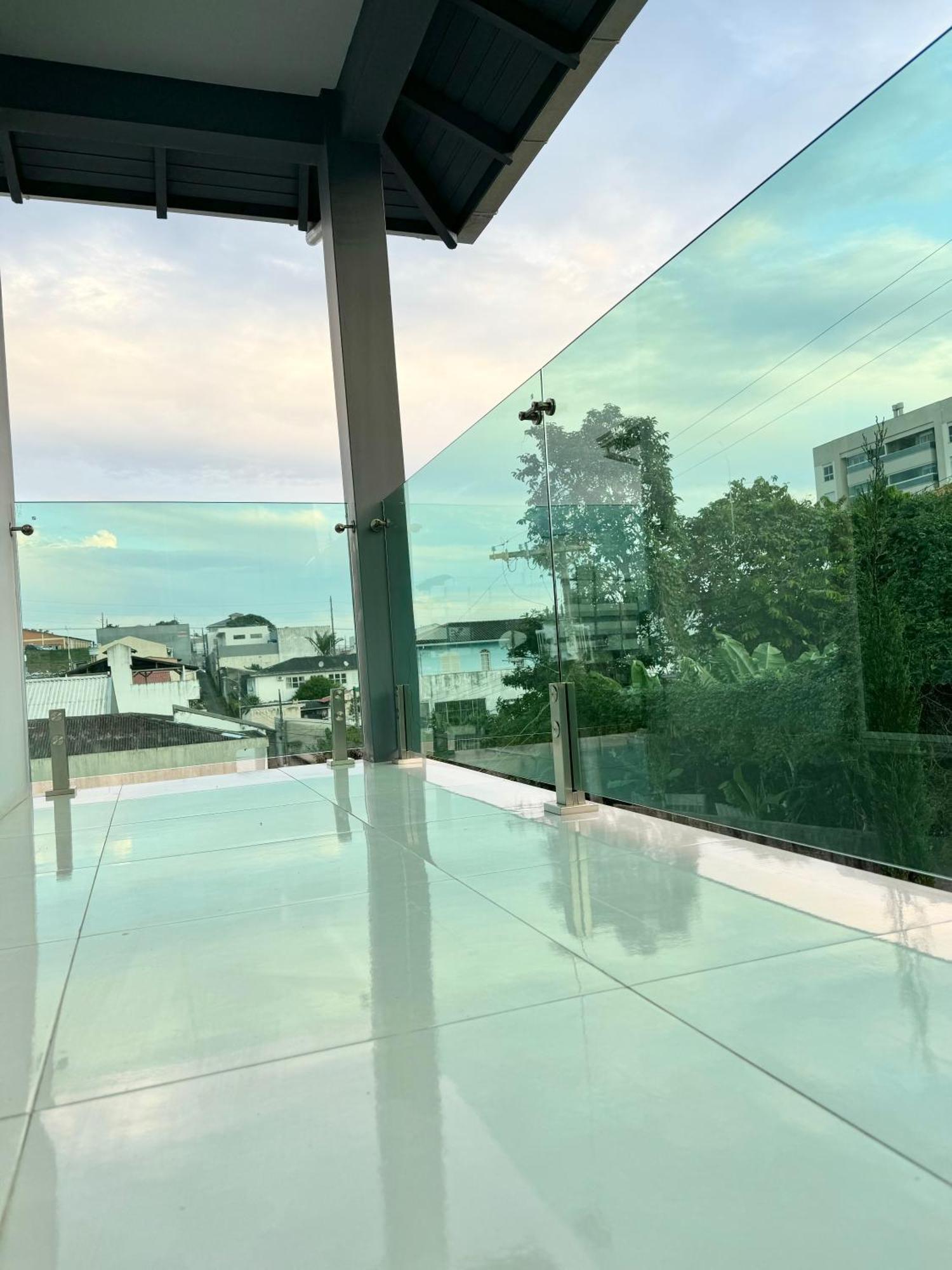Quarto Confortavel Com Tv, Ar E Sacada Vista Jardim Florianopolis Luaran gambar